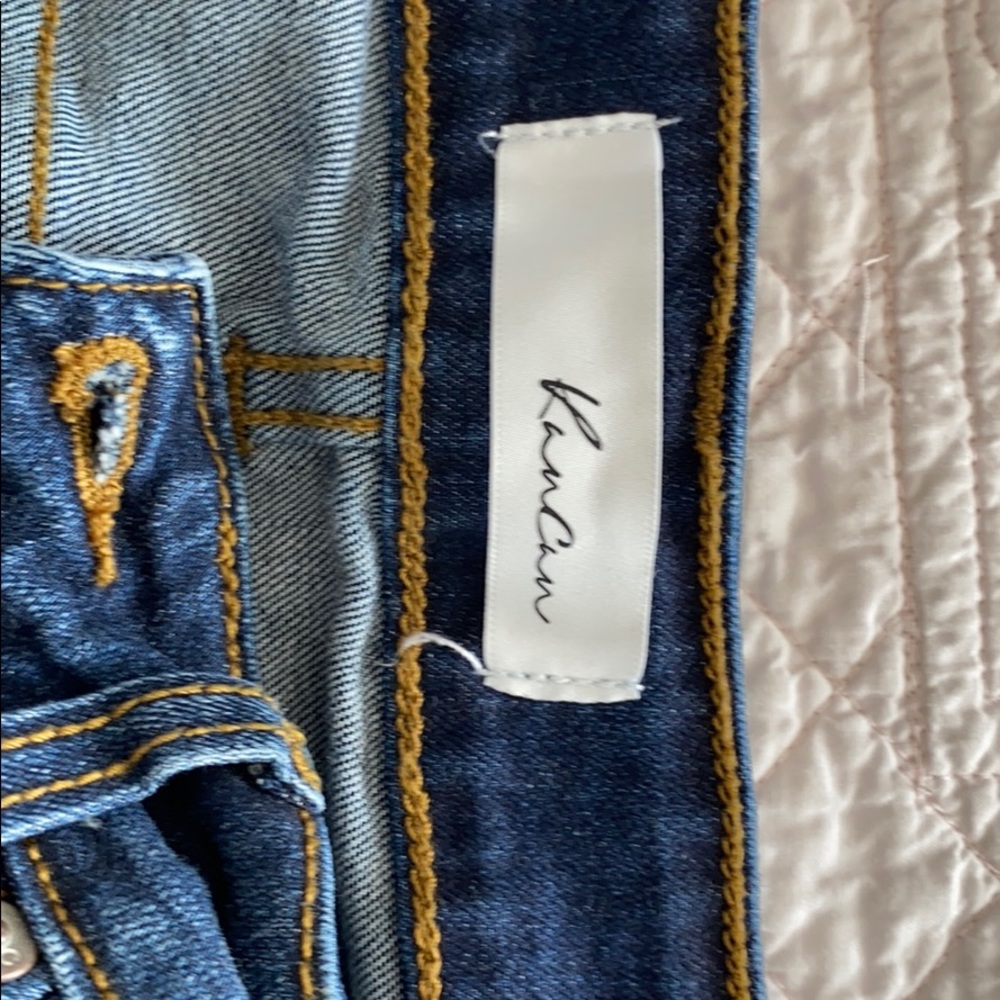 KanCan jeans size 9/28